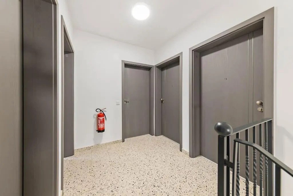 Villa66 Private Bedroom 5 - Shared Kitchen Roeser 0*,