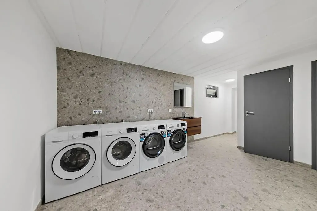 Villa66 Private Bedroom 5 - Shared Kitchen Roeser 0*,