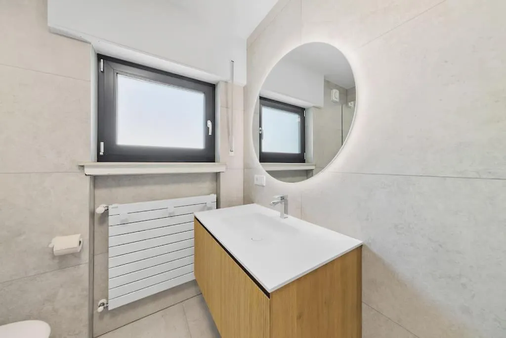 Villa66 Private Bedroom 5 - Shared Kitchen Roeser Apartmán