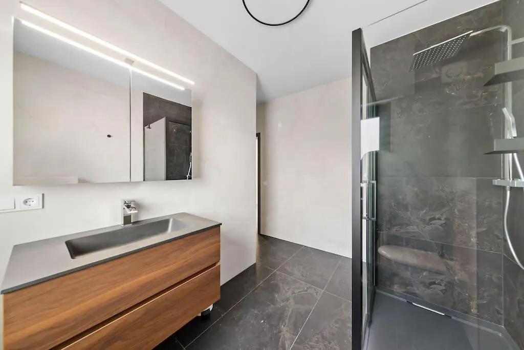 Villa66 Private Bedroom 5 - Shared Kitchen Roeser